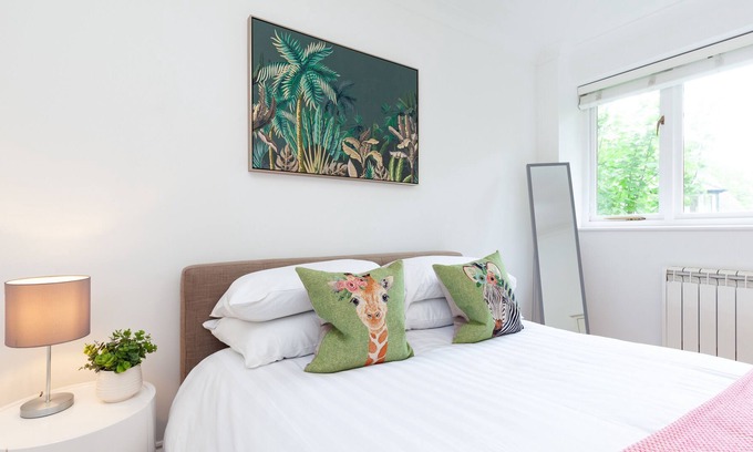 Oxford City Centre Apartment | Lovely 2-bedroom apartment in heart of city!