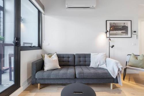 Cremorne Apartment | Lovely 2 bedroom apt with views to South Yarra - 03178