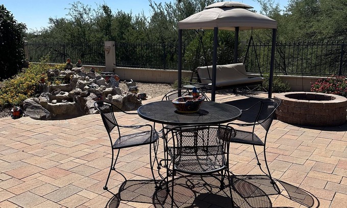 Saddlebrooke House | Lovely 2 bedroom home backing up to natural desert. Lots of amenities.