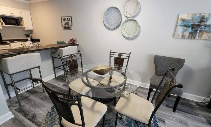Fairfield Bay Condo | Lovely 2 Bedroom Condo- in the Heart of FFB