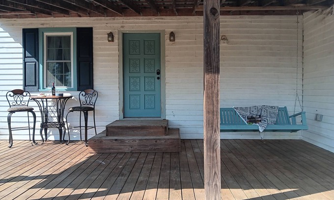 Rogersville Cabin | Lovely 3-bedroom cabin in Rogersville with WiFi access