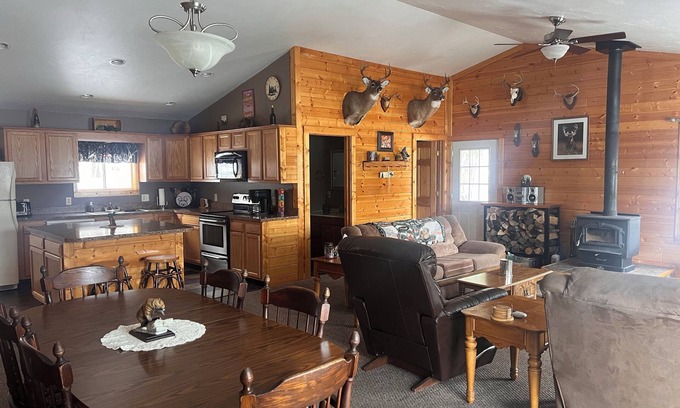 Eckerman Cabin | Lovely 3 bedroom cabin on High banks Lake in Eckerman Mi