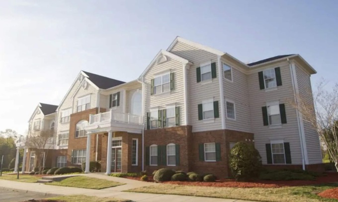Berkeley Resort | Lovely 4 Bedroom Suite @ Greensprings Vacation Resort