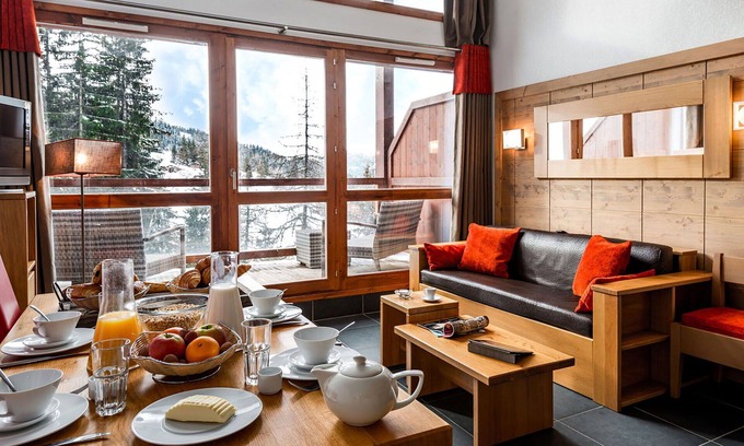 Arc-1600 Apartment | Lovely apartment for 6 people with WIFI, pool, TV, terrace and pets allowed