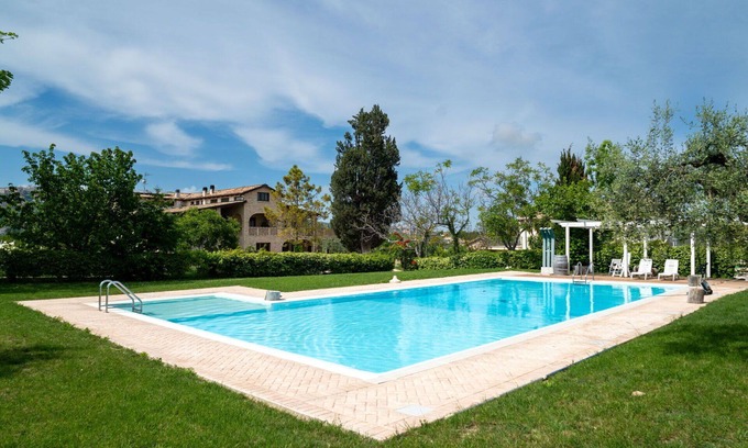 Citta Sant'Angelo Apartment | Lovely apartment for 4 people with pool, A/C, WIFI, TV, patio and pets allowed