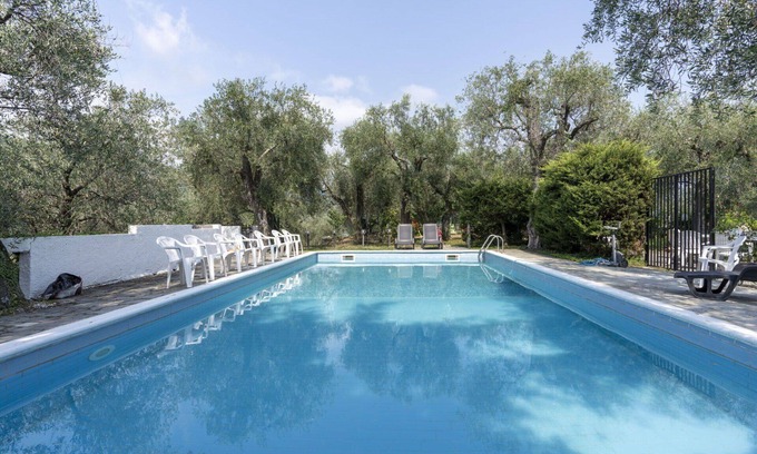 Gazzelli Apartment | Lovely apartment for 4 guests with WIFI, pool, balcony, pets allowed and panoramic view