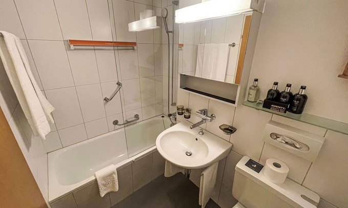 Falera Apartment | Lovely apartment for 5 guests with pool, WIFI, TV, balcony, panoramic view and parking