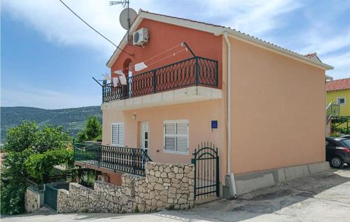 Marina Apartment | Lovely Apartment In Marina