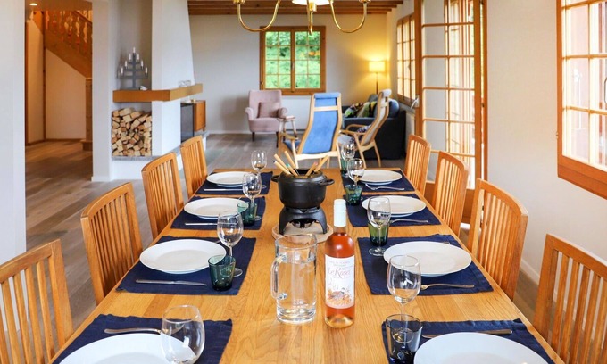 Chesieres House | Lovely apartment in villa for 12 guests with WIFI, TV, terrace and parking