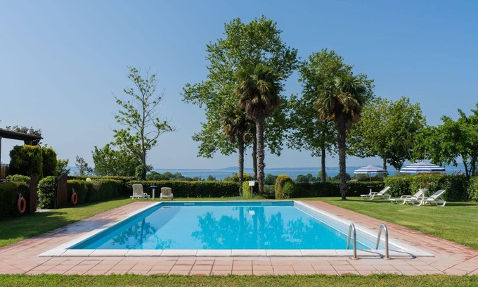 Bolsena Villa | Lovely apartment in villa for 4 people with pool, WIFI, TV, terrace and pets allowed
