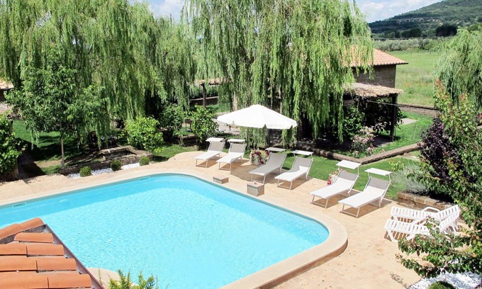 Montefiascone Villa | Lovely apartment in villa with pool, WIFI, TV, patio, pets allowed and panoramic view