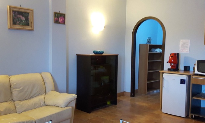 Lake Bracciano Apartment | Lovely apartment with terrace, secure and surrounded by a large garden.