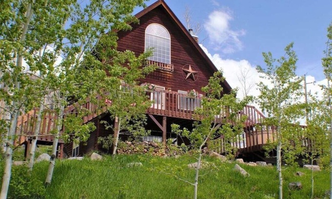 Purgatory Cabin | Lovely Cabin Between Downtown and Ski Resort, Hot Tub, Great Views, Dog Friendly