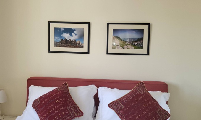 Conwy House | Lovely Conwy , North Wales 2 bedroom home with private garden and parking