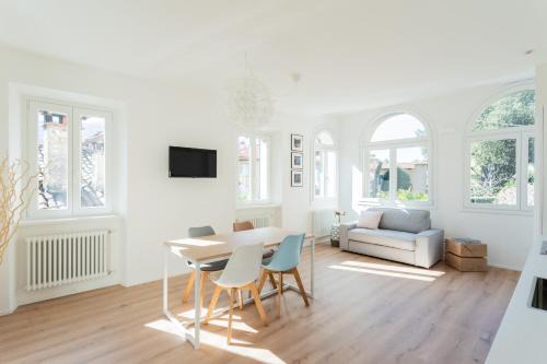 Azzano Apartment | Lovely Corner in the Heart of the Lake by Rent All Como