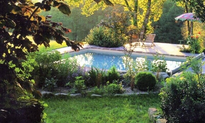 Marcillac-la-Croze Cottage | Lovely Family Home with peaceful garden and heated private pool