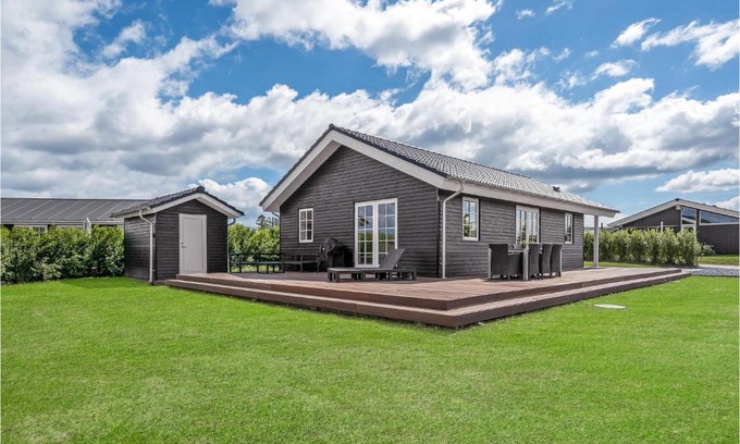 Frørup House | Lovely Home In Frørup With Kitchen