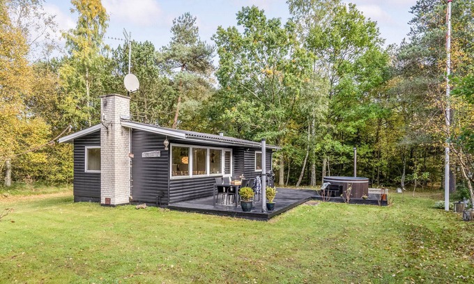 Helberskov Strand House | Lovely home in Hadsund with kitchen