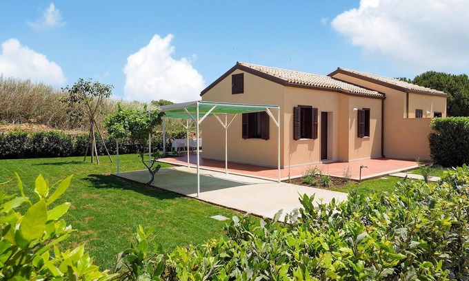 Marina di Modica House | Lovely home in Marina di Modica