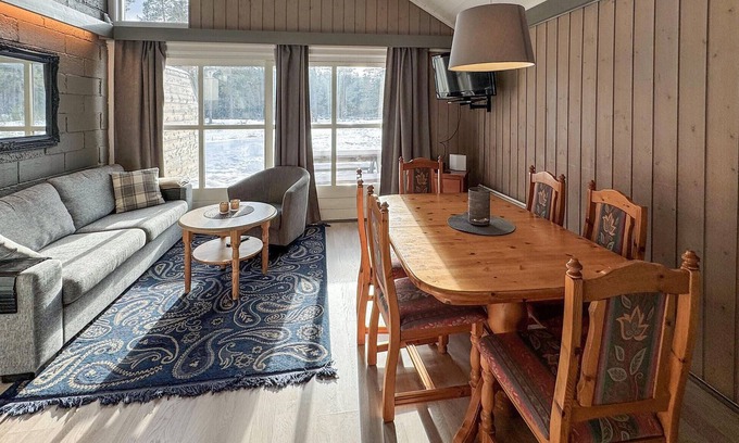 Ljordal House | Lovely home in Ljørdalen with kitchen
