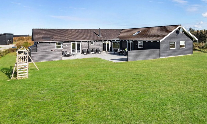 Nr. Lyngby House | Lovely home in Løkken with sauna