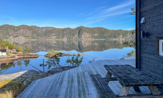 Lund House | Lovely home in Moi with house sea view