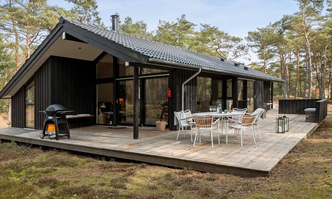 Spidsegard House | Lovely home in Nexø with WiFi