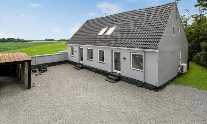 Østermarie House | Lovely Home In Østermarie With Wifi