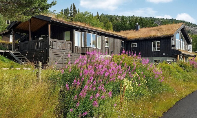 Valle House | Lovely home in Rysstad