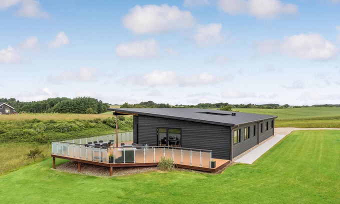 Lihme House | Lovely home in Spøttrup with WiFi