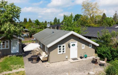 Marielyst House | Lovely Home In Vggerlse With Wifi
