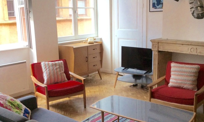Old Lyon Apartment | Lovely old F3 heart bright and quiet lyon