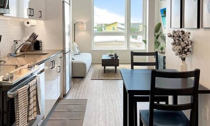 Clawson Apartment | Lovely Open One-Bedroom in West Oakland