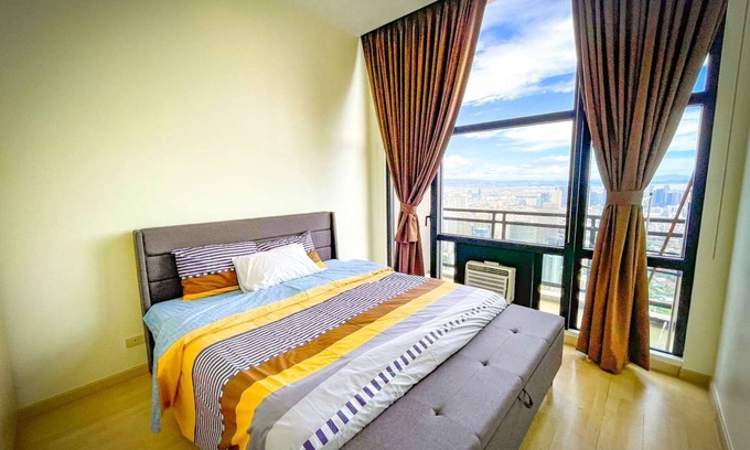 Downtown House | Lovely Penthouse Unit in the Gramercy