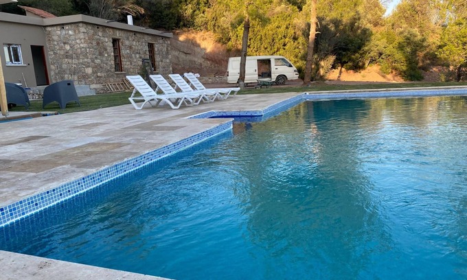 Karaoz House | Lovely Stonehouse with Pool and Backyard in Izmir