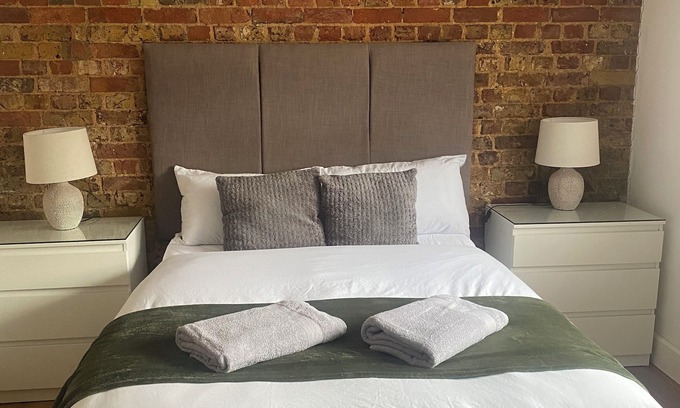 Banstead House | Lovely studio in Banstead