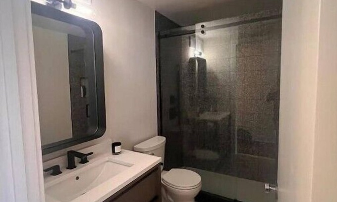 Streeterville Cabin | Lovely Two Bedroom Condo w/Pooln
