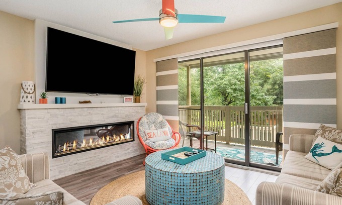 Arcadian Shores Condo | Lovely updated units-19A WHP-Full Amenity Access