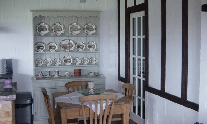 Iden Cottage | Lovely Views, Walking, Fishing, Close to Rye and a Short Drive to Camber Sands