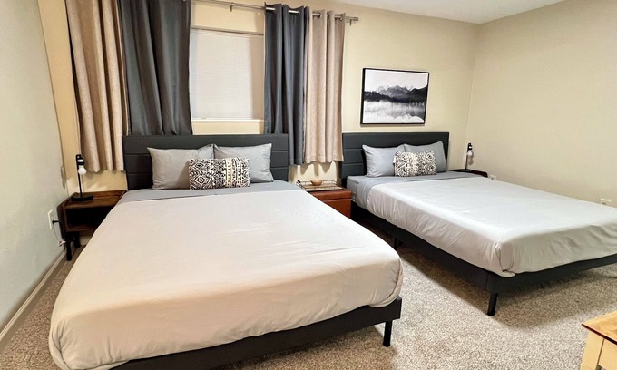 Midtown Anchorage Apartment | Lower Grape, Midtown Home 3bed&1bath