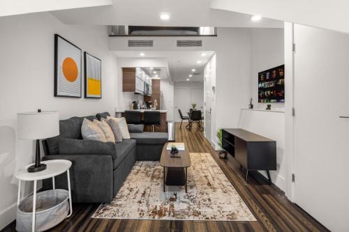 Financial District Apartment | Lower Manhattan 3BR Gem, Perfect for Families