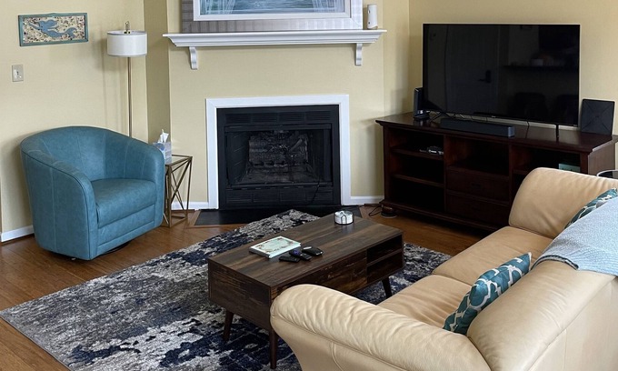 Norfolk Condo | LTR Condo located in Ghent, Close to everything Norfolk has to offer!