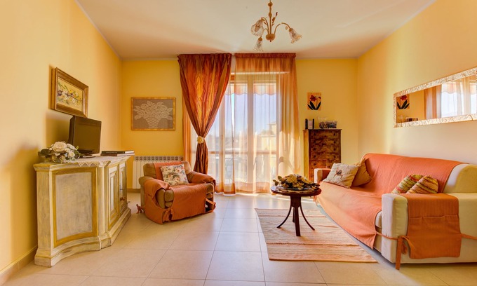 Lucca Historical Center House | Lucca apartment good price close to station & center