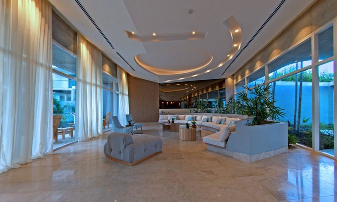 Zona Norte Apartment | Lujoso Apt frente al Mar 2Hb/2Bñ Playa Exclusiva