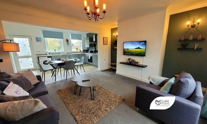 Gateshead House | Luke Stays - Chilside Road