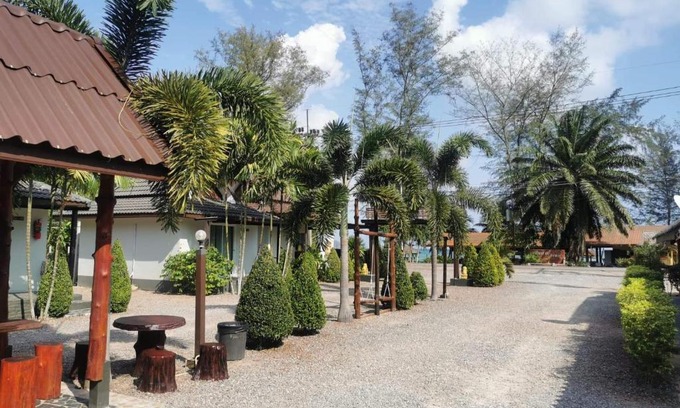 Pathio Resort | Lung Pod 9 resort