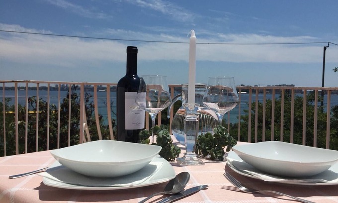 Taranto House | Lupus Inn . Fabula
