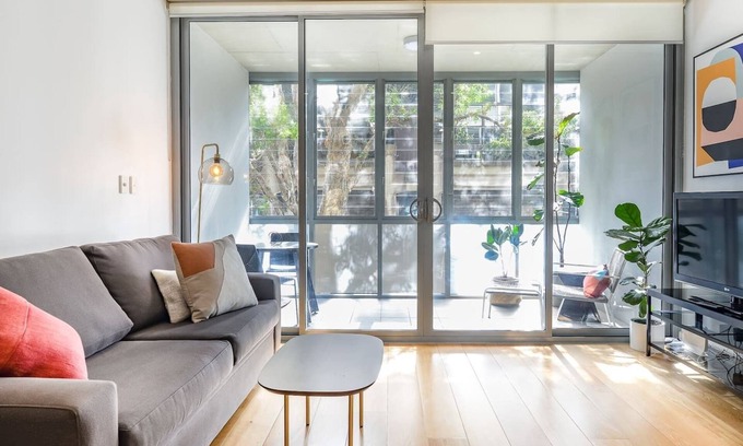 Surry Hills Apartment | Lush Modern Sanctuary in the Heart of Surry Hills