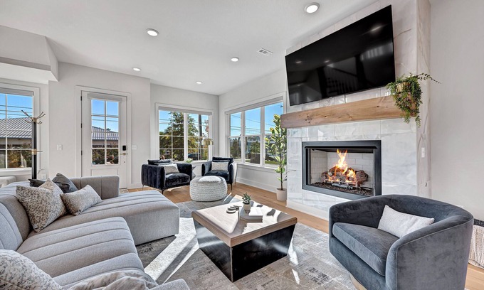 Downtown House | Lux Haus Bentonville, Momentary Views & Bike Trail