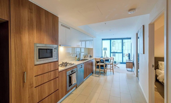 Brisbane Central Business District Apartment | Lux Living in Heart of Brisbane